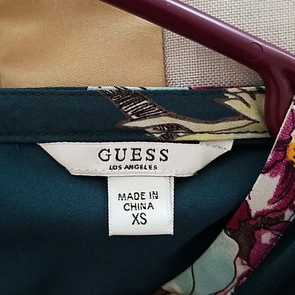 Adorable Guess dress!! - Picture 7 of 7